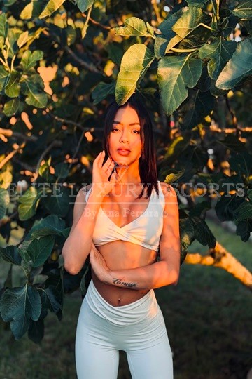 Escort-Juliana-04
