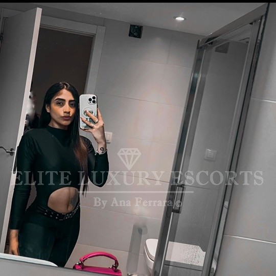 Escort-Scarlett-10
